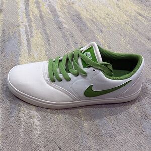 Nike SB Check Canvas Big Kids' Skate Shoes